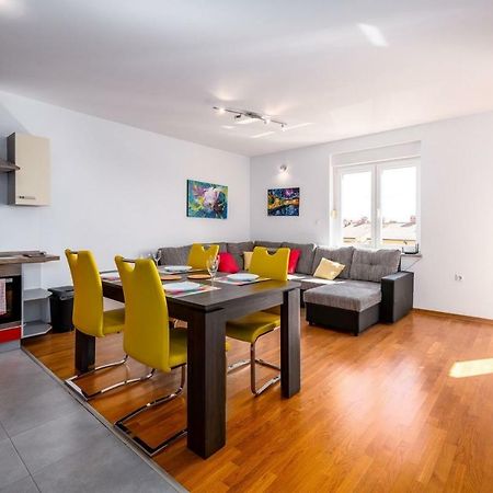 אומאג Laura House With Apartment מראה חיצוני תמונה