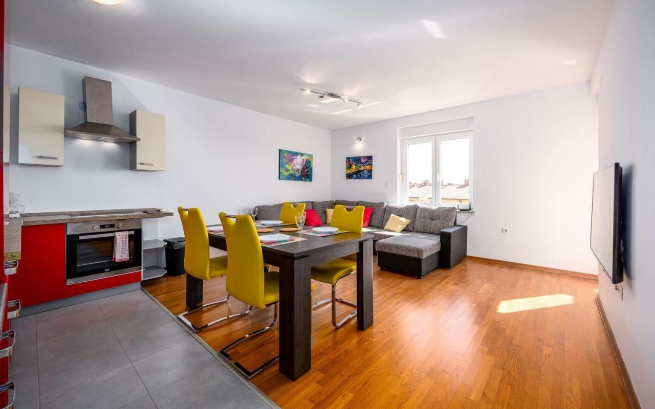 אומאג Laura House With Apartment מראה חיצוני תמונה
